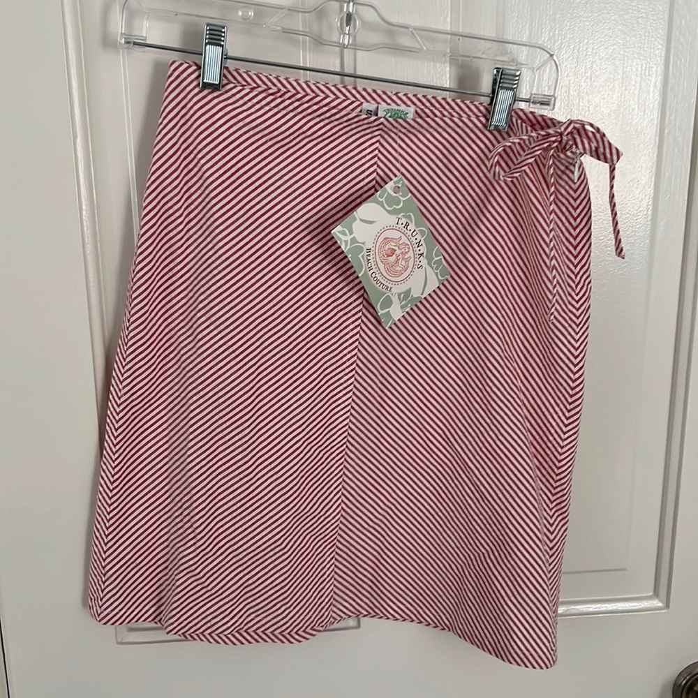 Trunks Beach Couture red stripe cotton skirt. S.